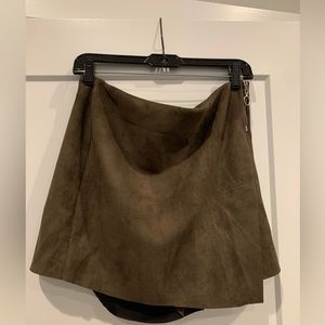 Zara microsuede skort size xl